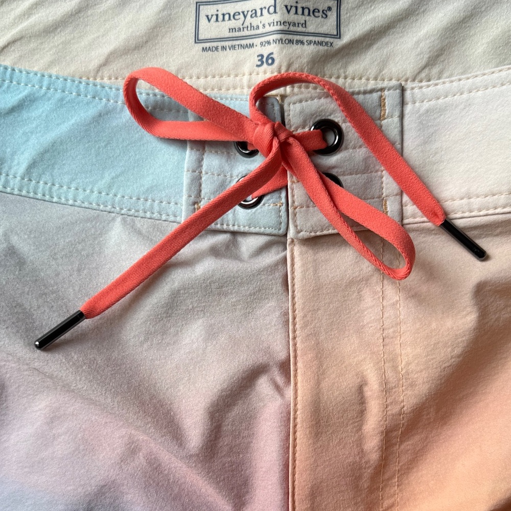 Vineyard Vines x Jeep Coral Drawstring Pastel Sunset Swim Shorts - Picture 8 of 9